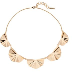 NWT/West/Beautiful Gold Tone Statement necklace.